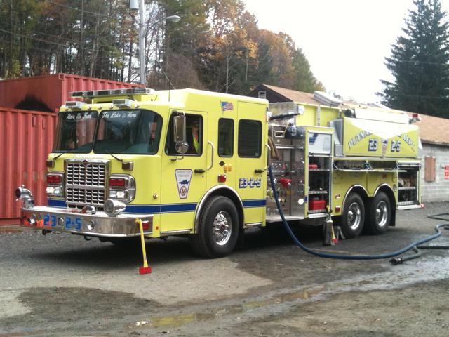 23-2-5: 2010 4-Guys/Spartan 2500gal Attack Tanker equipped with a 1500 GPM Hale Pump. 